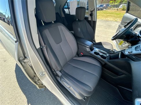 Used 2016 Chevrolet Equinox LS image 24