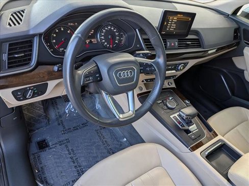 Used 2019 Audi Q5 2.0T Premium w/ Convenience Package image 10