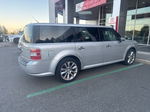 Used 2009 Ford Flex SEL image 13