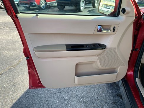Used 2008 Ford Escape Limited image 9