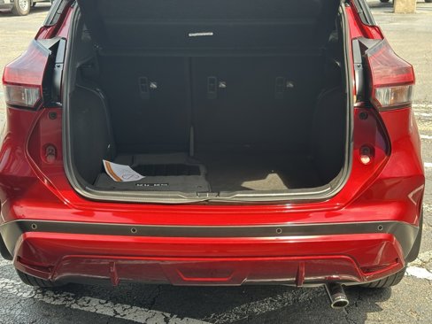 Used 2021 Nissan Kicks SR image 8