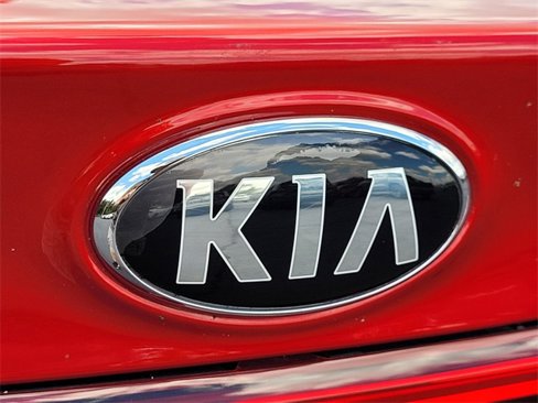 Used 2019 Kia Forte LXS image 13