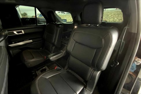 Certified 2020 Ford Explorer XLT w/ Equipment Group 202A image 19