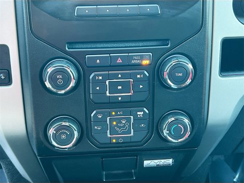 Used 2013 Ford F150 XLT w/ Luxury Equipment Group image 15