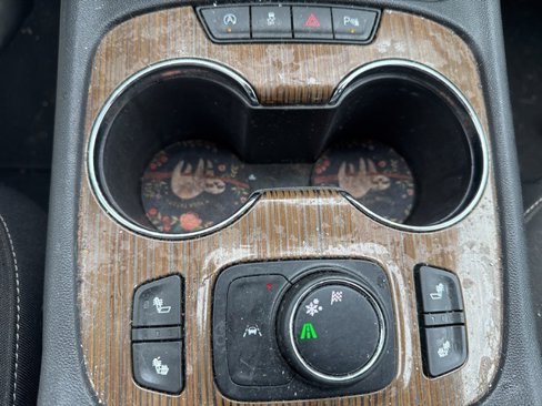 Used 2021 GMC Acadia SLE w/ Driver Convenience Package image 23