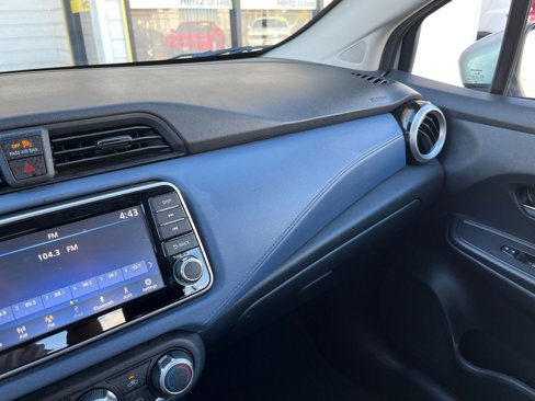 Used 2023 Nissan Versa SV image 33