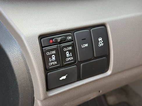 Used 2016 Honda Odyssey EX-L image 18
