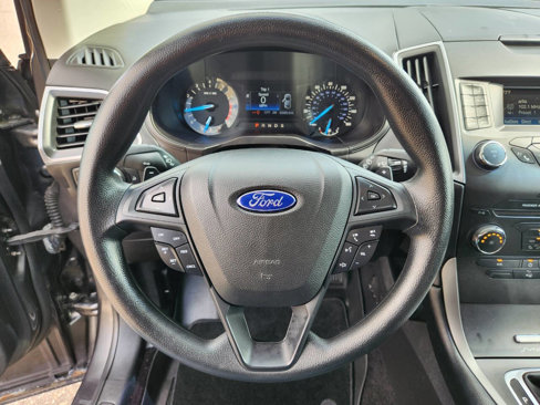Used 2017 Ford Edge SE image 21