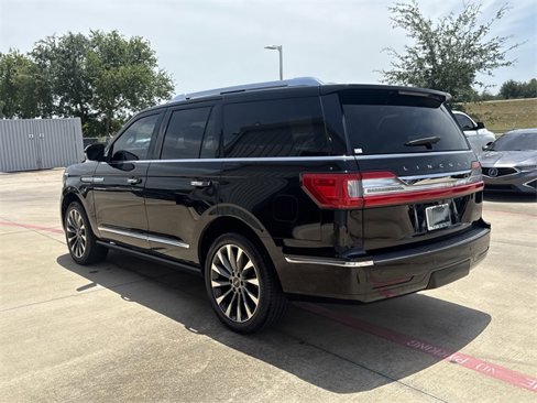Used 2018 Lincoln Navigator Select image 5