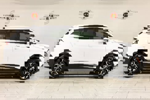 Used 2023 Kia Sportage EX image 2