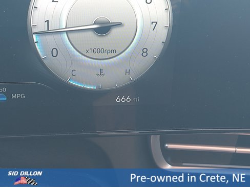 Used 2024 Hyundai Elantra SEL image 18