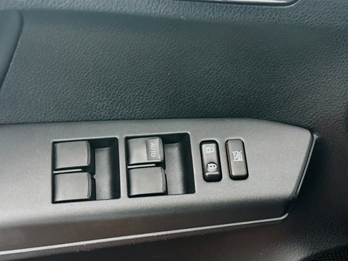 Used 2017 Toyota RAV4 XLE image 15