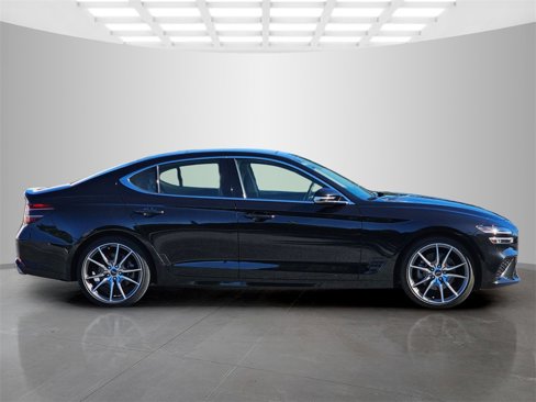 Used 2022 Genesis G70 2.0T w/ Prestige Package image 7