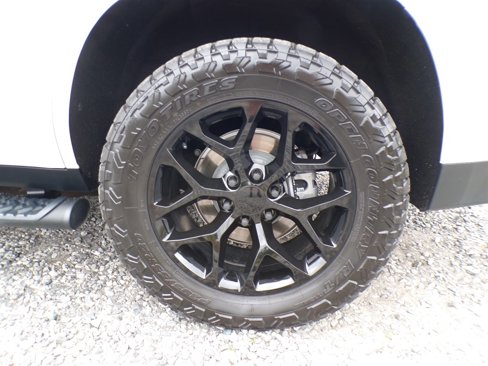 Used 2022 Chevrolet Tahoe Z71 w/ Luxury Package image 13