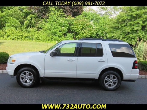 Used 2010 Ford Explorer XLT image 2