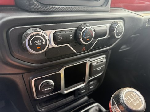 Used 2020 Jeep Wrangler Unlimited Sport image 16