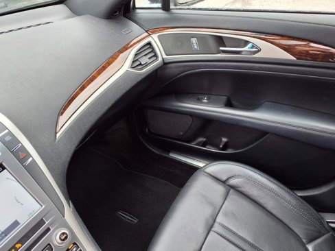 Used 2017 Lincoln MKZ Reserve w/ Climate Package image 19