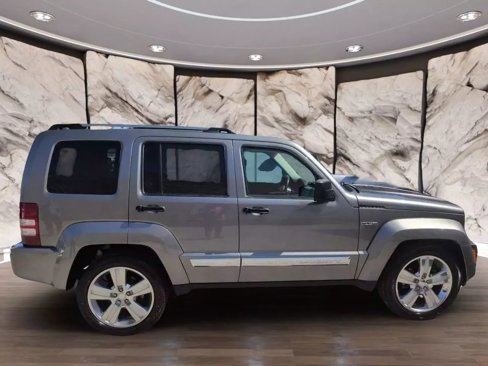 Used 2012 Jeep Liberty Limited Jet w/ Comfort/Convenience Group image 7