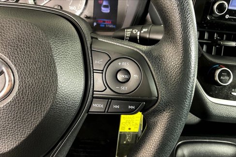 Used 2022 Toyota Corolla LE image 28