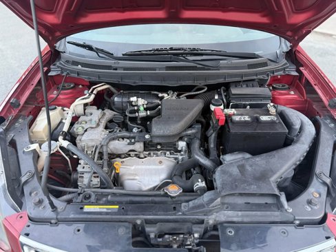 Used 2015 Nissan Rogue S image 18