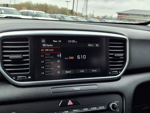 Used 2022 Kia Sportage LX image 8