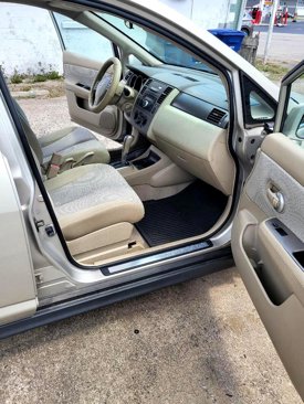Used 2007 Nissan Versa S w/ Convenience Pkg image 10