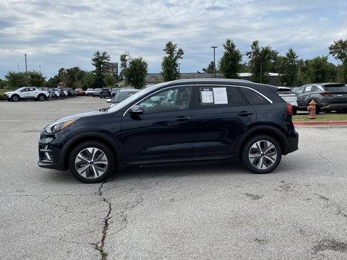 Used 2022 Kia Niro EX Premium w/ Cold Weather Package image 4