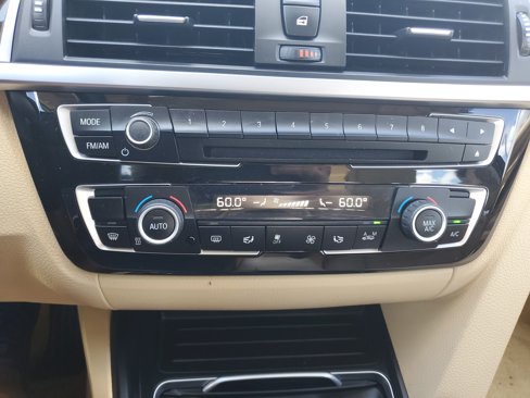 Used 2016 BMW 320i Sedan w/ Premium Package image 22