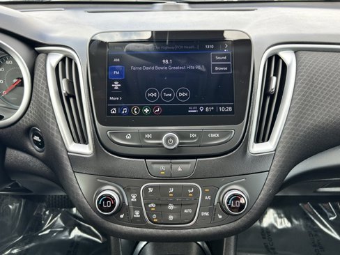 Used 2023 Chevrolet Malibu LT image 22