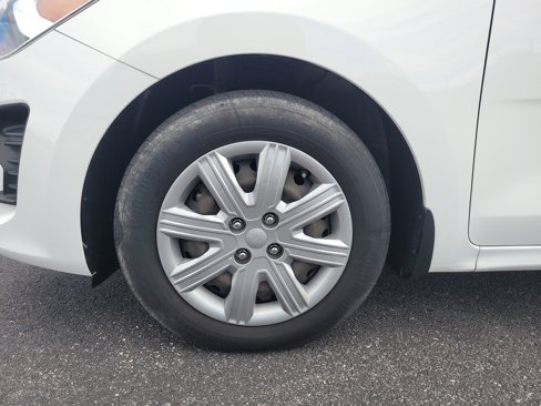 Used 2022 Kia Rio S image 9