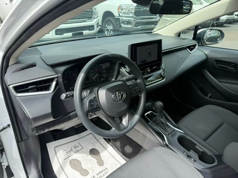 Used 2023 Toyota Corolla LE image 3
