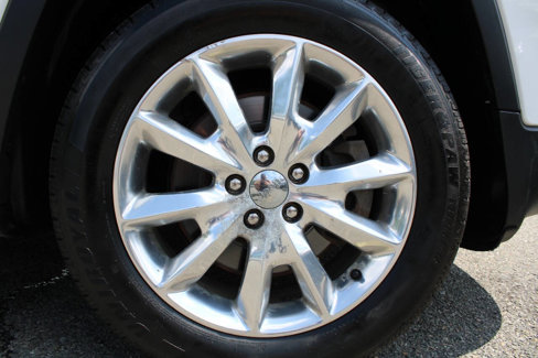 Used 2016 Jeep Cherokee Limited image 22