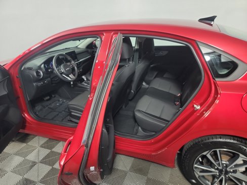 Certified 2023 Kia Forte LXS w/ LXS Technology Package image 16