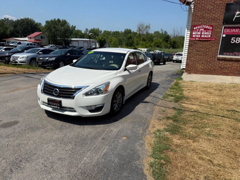 Used 2015 Nissan Altima 2.5 S w/ Sport Value Package image 4