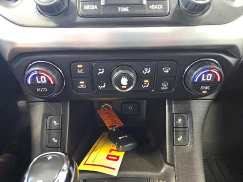 Used 2019 GMC Acadia SLT image 27