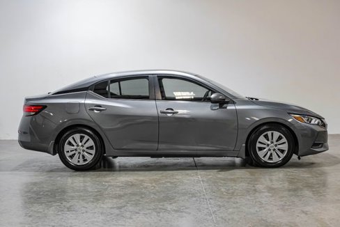 Used 2021 Nissan Sentra S image 9