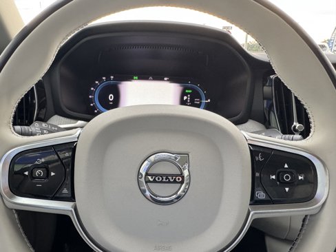 Certified 2024 Volvo S60 T8 Plus image 31