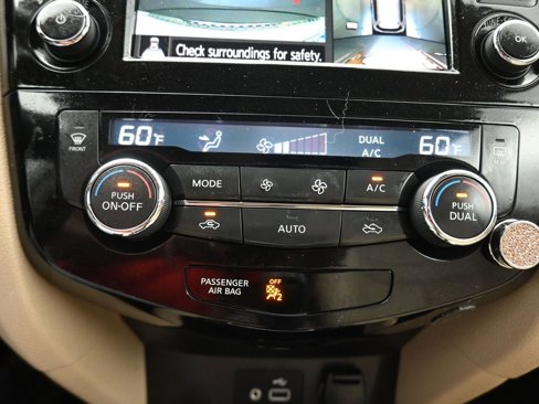 Used 2019 Nissan Rogue SL w/ Premium Package image 22