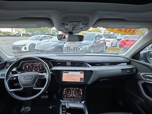 Used 2021 Audi e-tron Premium w/ Convenience Plus Package image 60
