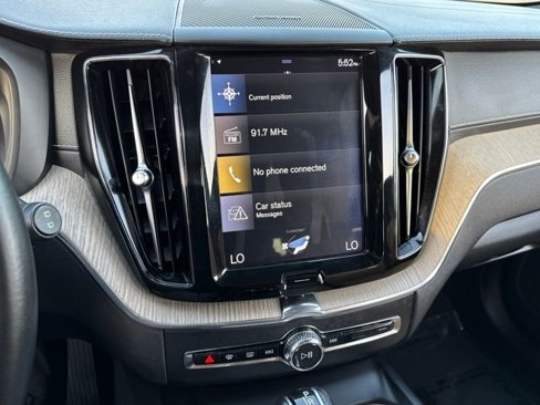 Used 2019 Volvo XC60 T5 Inscription image 9