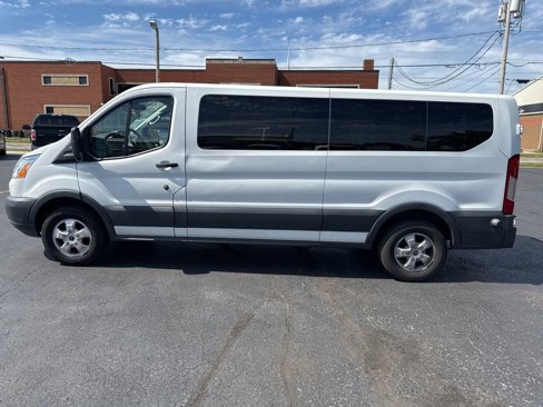 Used 2017 Ford Transit 350 XLT image 6