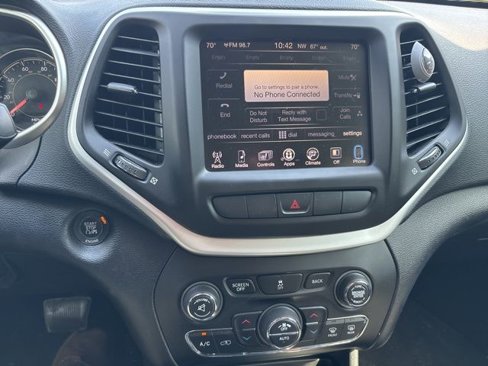 Used 2014 Jeep Cherokee Limited image 24
