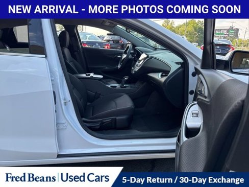 Used 2023 Chevrolet Malibu LT image 9