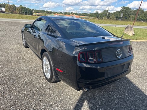 Used 2013 Ford Mustang Premium image 11