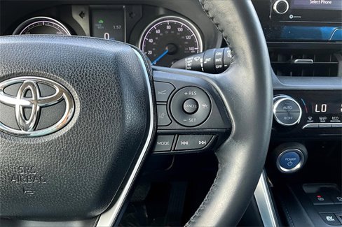 Used 2021 Toyota Venza LE image 19