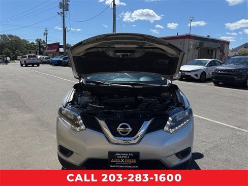 Used 2016 Nissan Rogue SV image 26