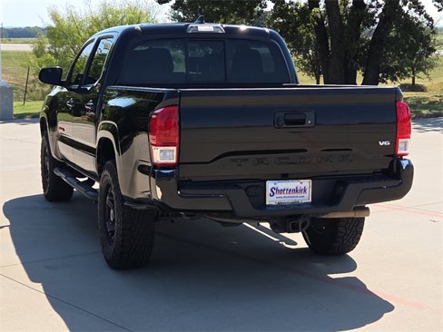 Used 2016 Toyota Tacoma SR5 image 6