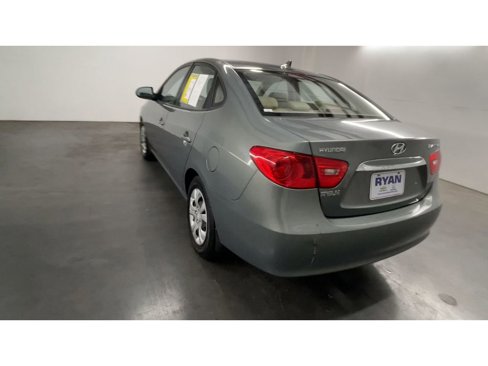 Used 2010 Hyundai Elantra GLS image 7