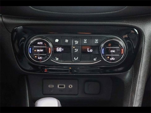 Used 2020 Buick Encore GX Select image 13