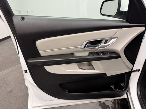 Used 2017 GMC Terrain SLE image 13